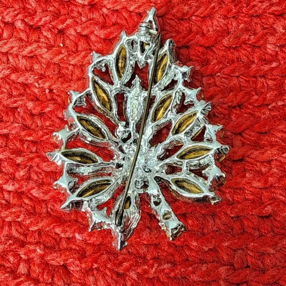 50s Weiss Smoky Grey Rhinestone Leaf Brooch Silver Tone Pin